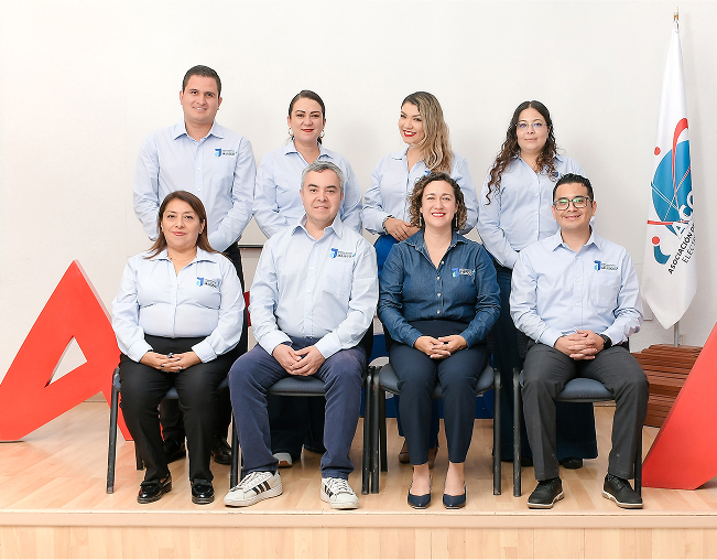 Un equipo comprometido contigo desde el primer día | SumiJal Transformadores
