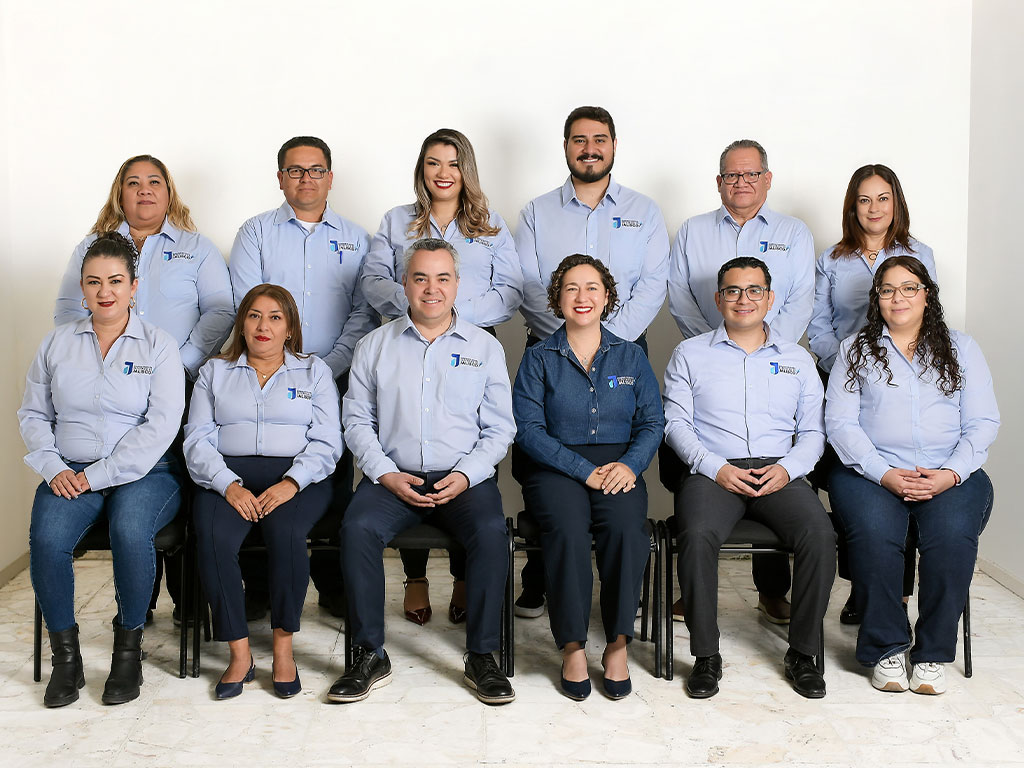 Un equipo comprometido contigo desde el primer día | SumiJal Transformadores